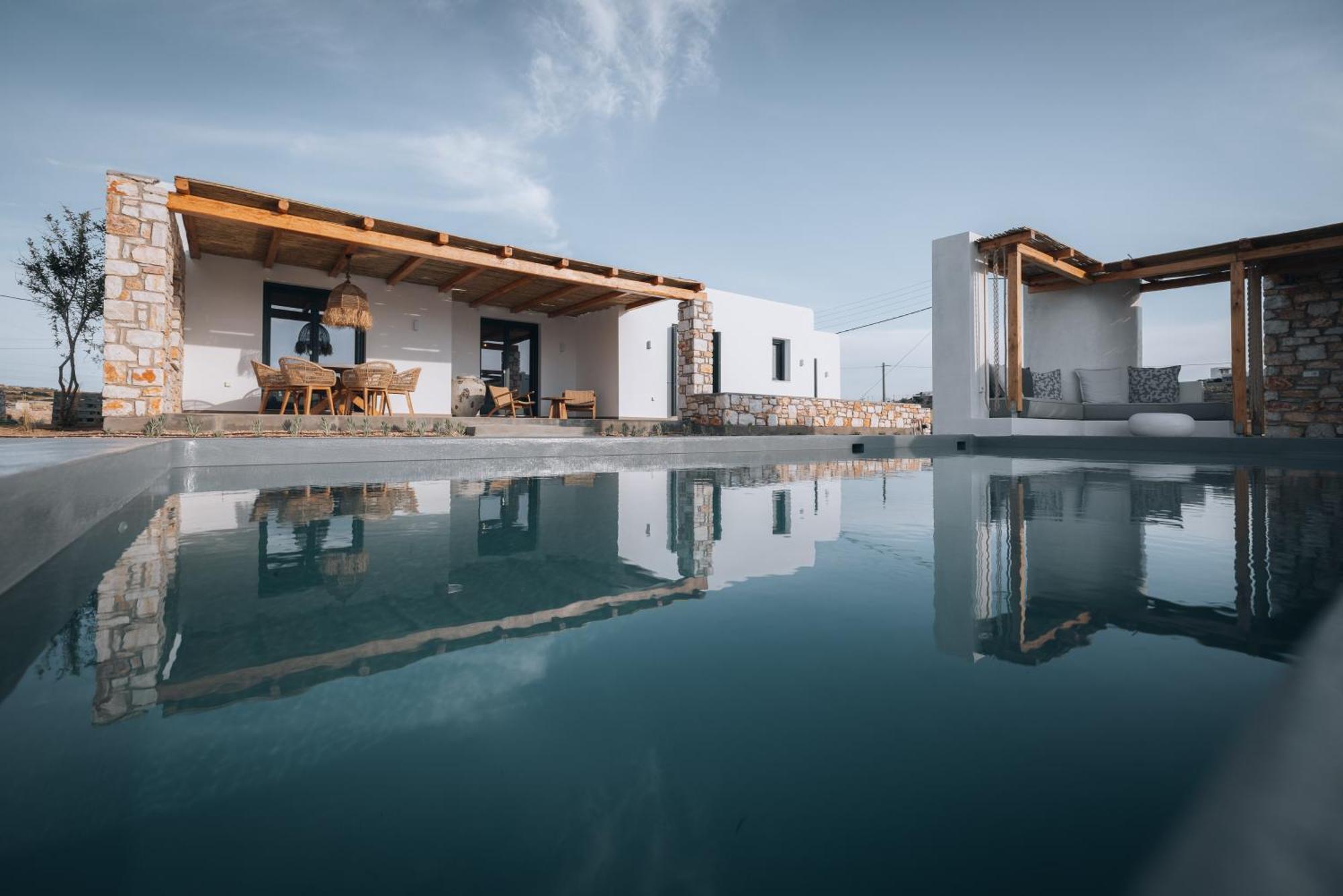 Kosmitis Suites & Villas ナウサ 部屋 写真