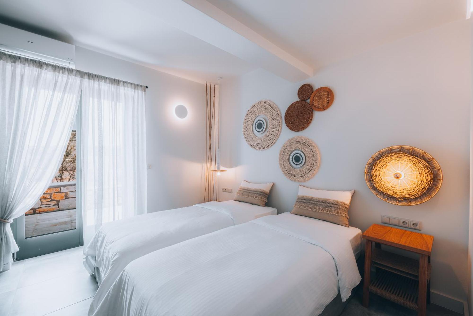 Kosmitis Suites & Villas ナウサ 部屋 写真