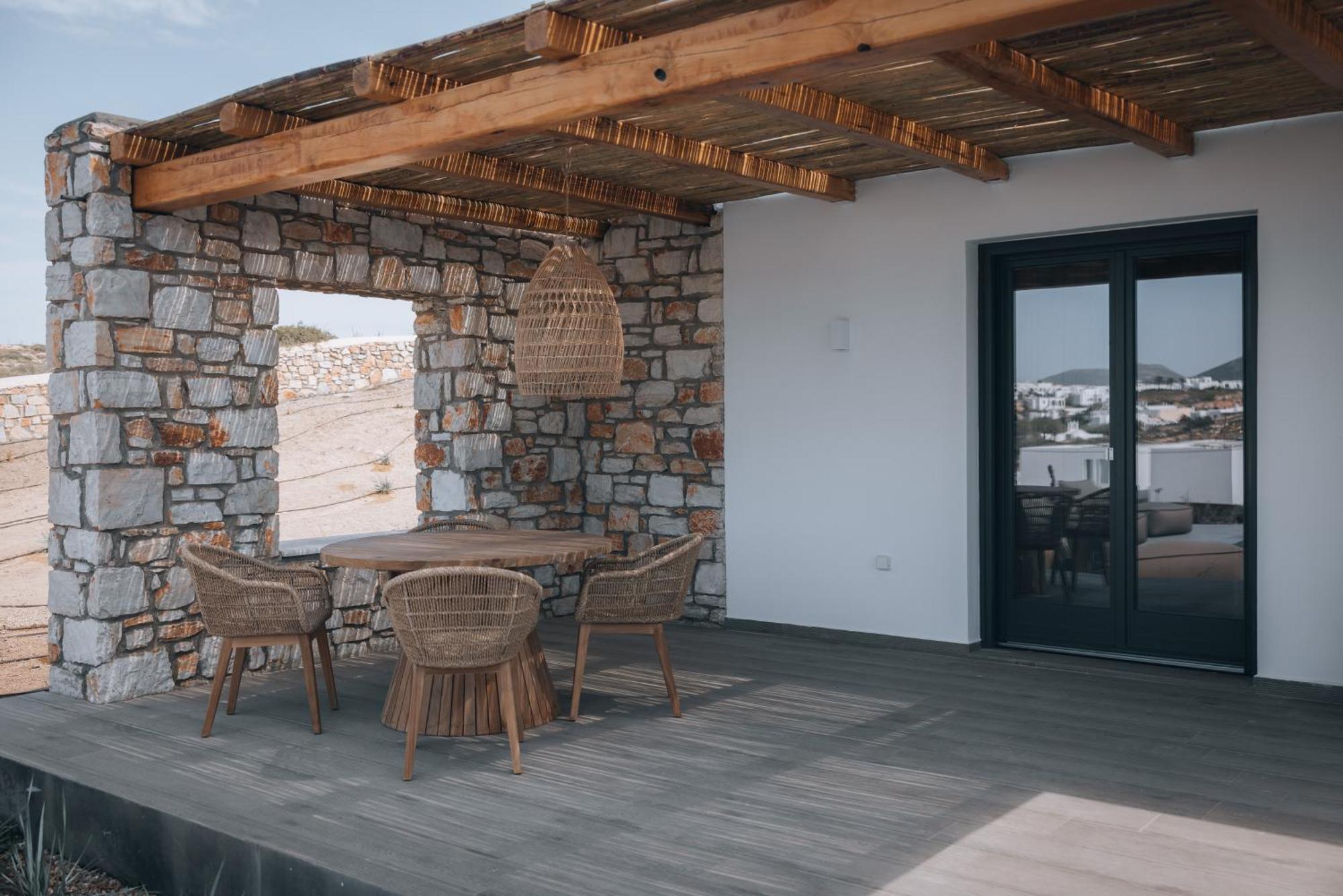 Kosmitis Suites & Villas ナウサ 部屋 写真