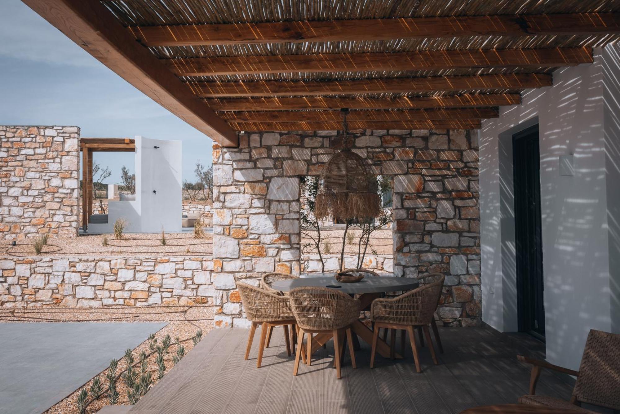 Kosmitis Suites & Villas ナウサ 部屋 写真