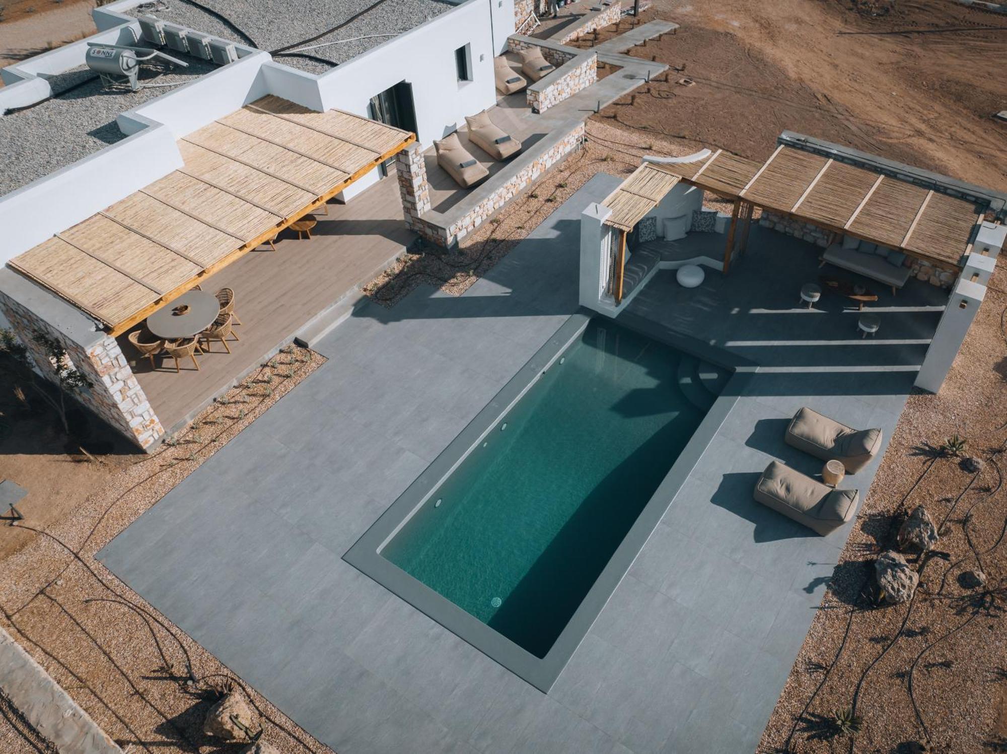Kosmitis Suites & Villas ナウサ 部屋 写真